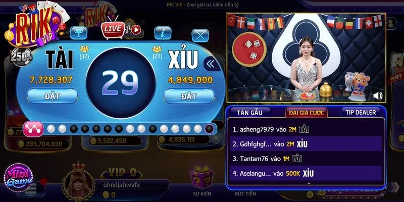 Cá cược tài xỉu tại cổng game RIKVIP có lượt chơi đông đảo.